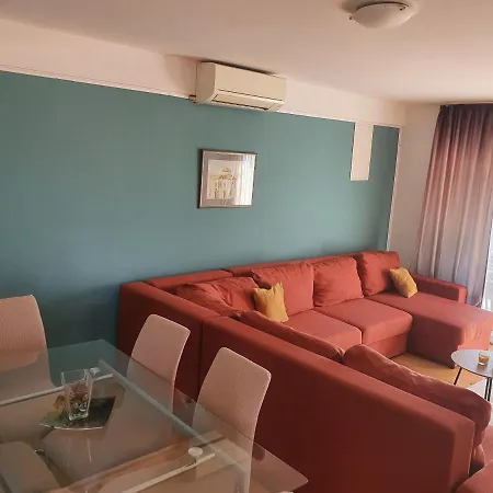 Cozy Two-Bedroom Apartment Zadar Buitenkant foto