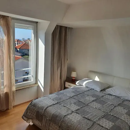 Cozy Two-Bedroom Apartment Zadar Buitenkant foto