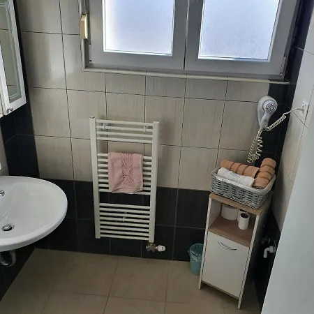 Cozy Two-Bedroom Apartment Zadar Buitenkant foto