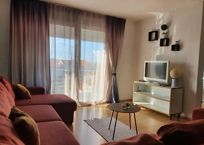 Cozy Two-Bedroom Apartment